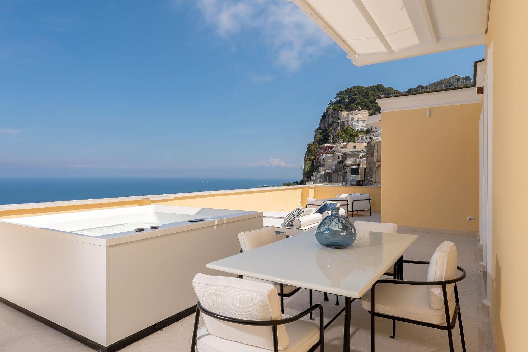 Palazzo M Capri Hotel Exterior photo
